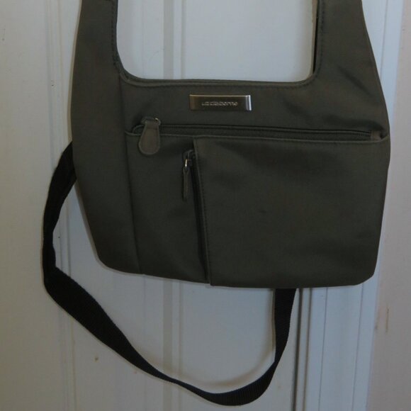 Small Liz Claiborne Hand or Fanny Bag (K481) - Picture 2 of 7